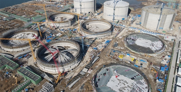 北京燃?xì)馓旖蚰细跮NG應(yīng)急儲備項目儲罐三階段項目表揚(yáng)信